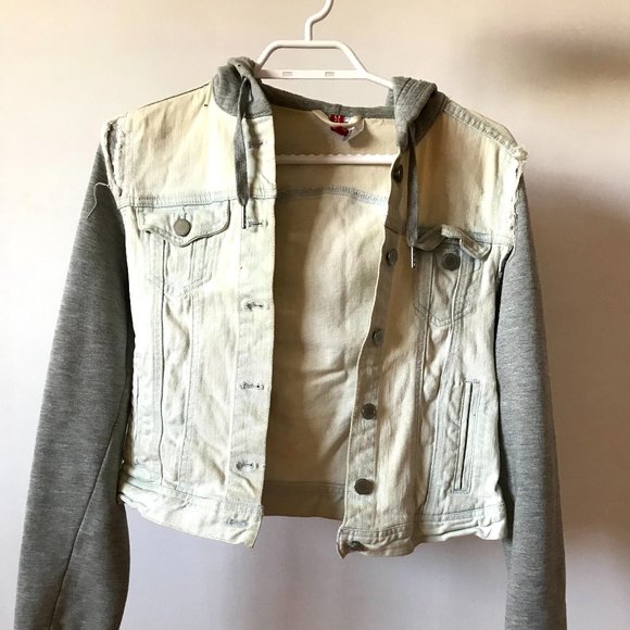 H&M Divided Light Denim Jacket With Light Heather Grey Sleeve - Picture 1 of 2